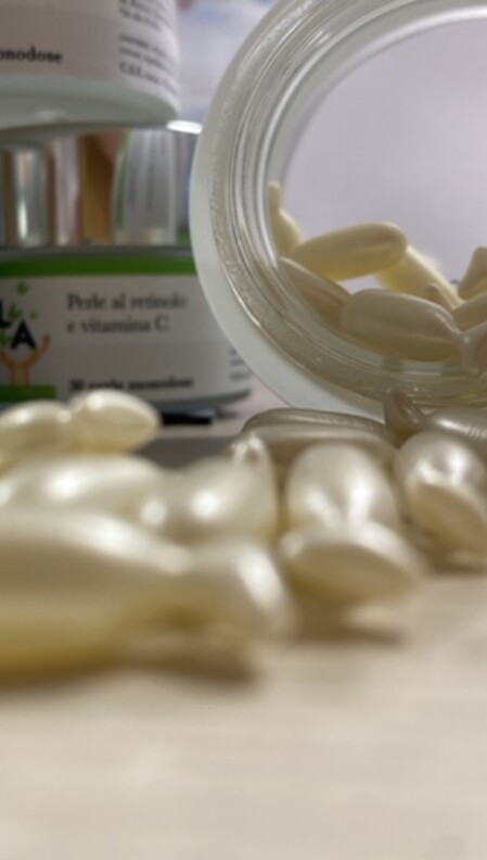 scheda LA cosmetici perle al retinolo e vit C